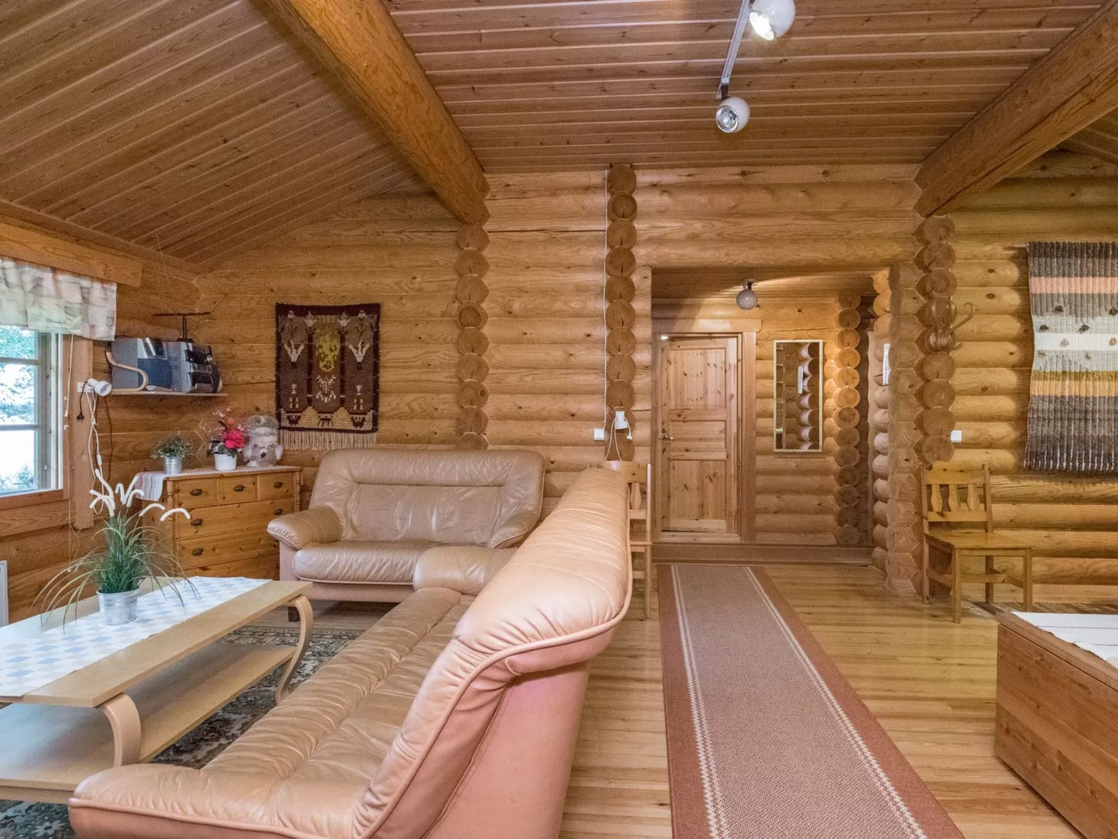 Uitonniemi, rummukkala-Binnen