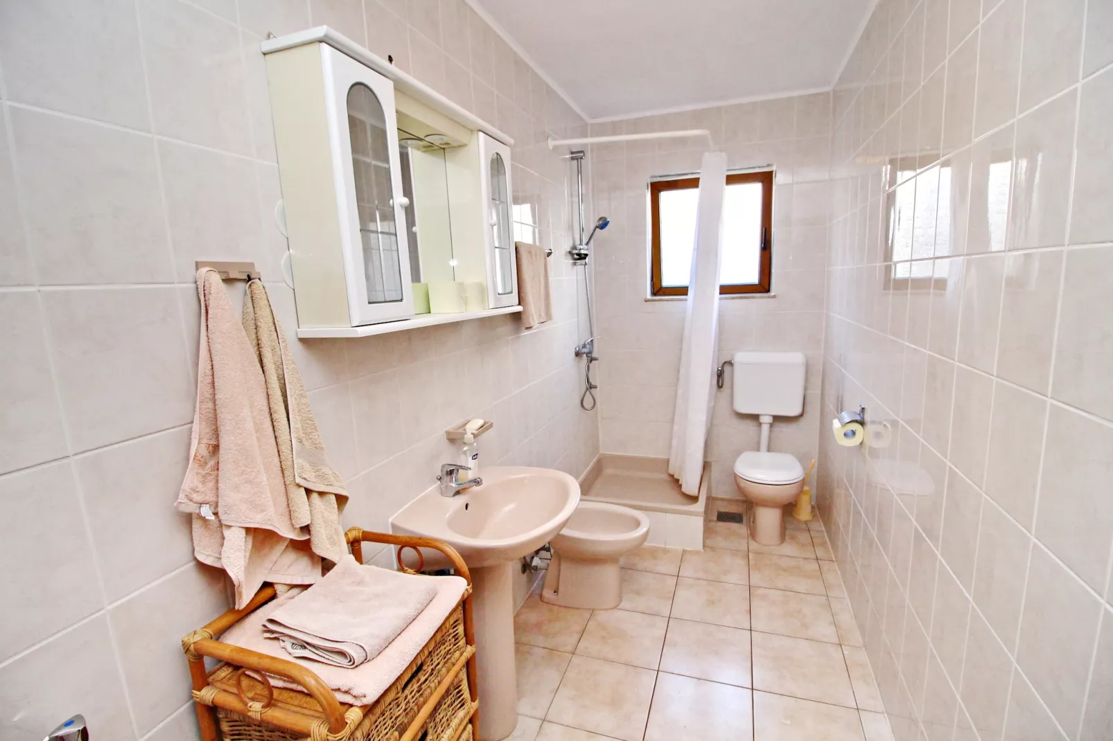 Apartments Marković Orebić-  Two Bedroom Apartment with Terrace and Garden View (A1)-Badkamer