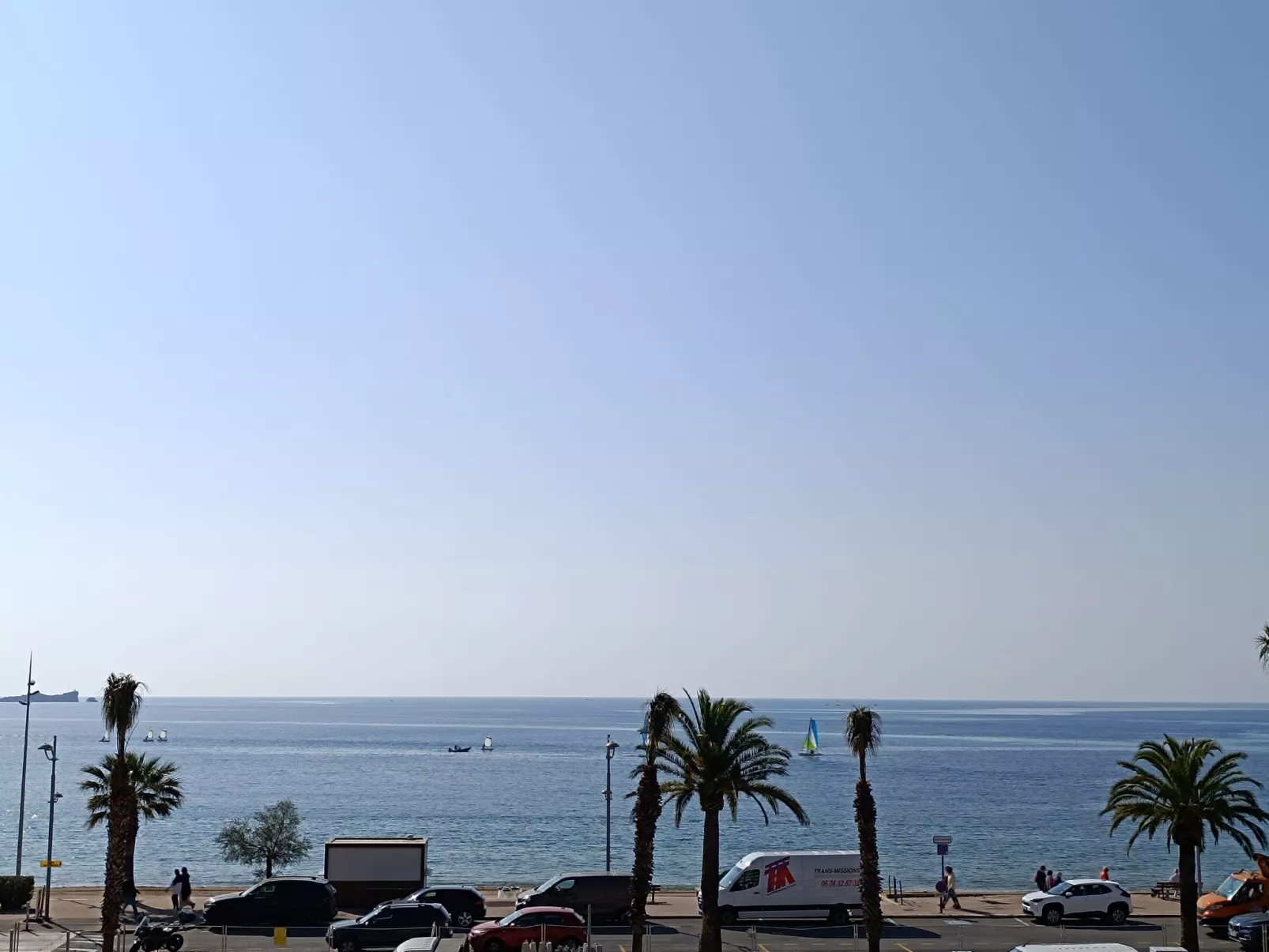 Le Méditerranée-Buiten