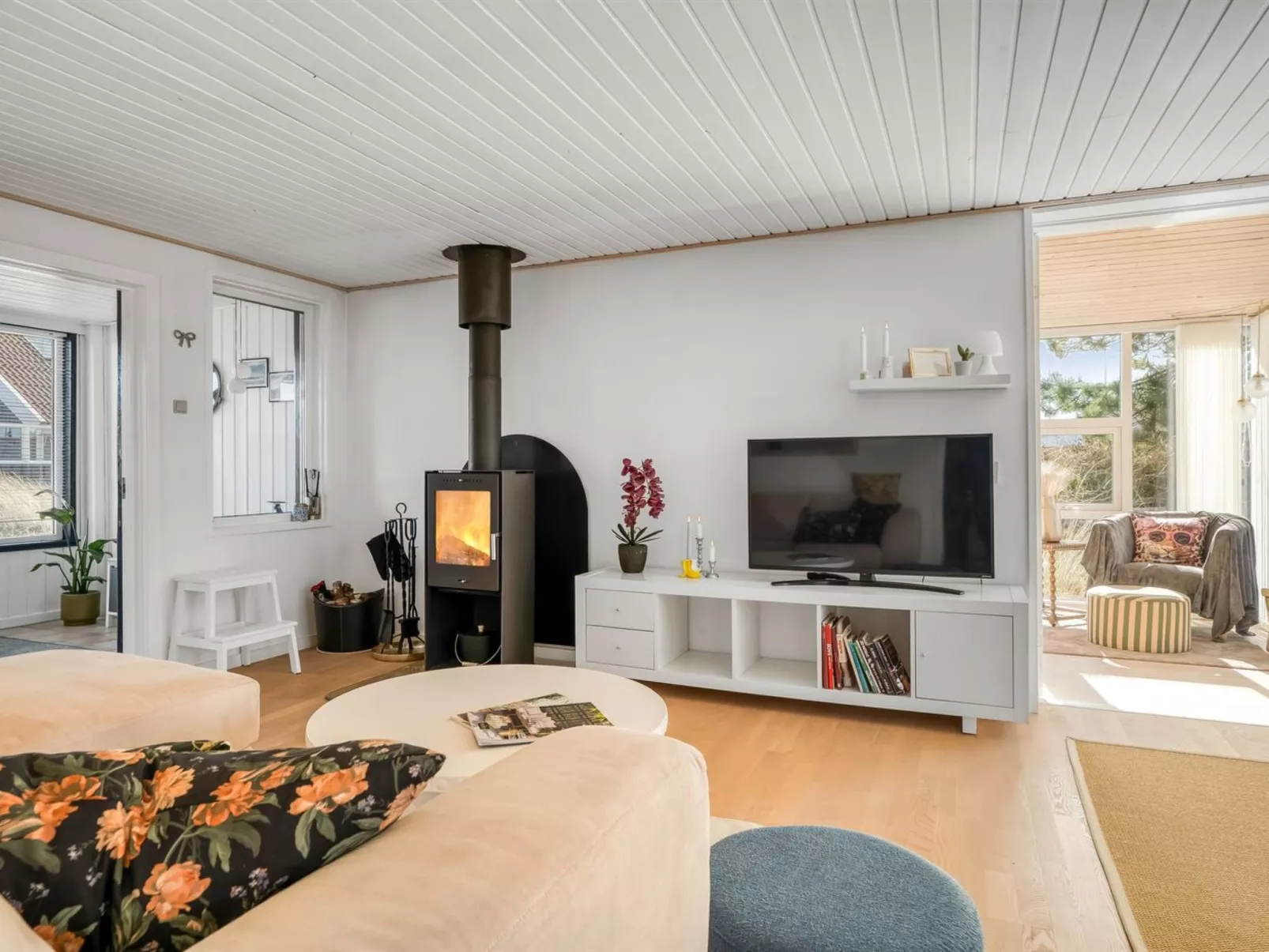 "Mynthe" - 400m from the sea-Binnen