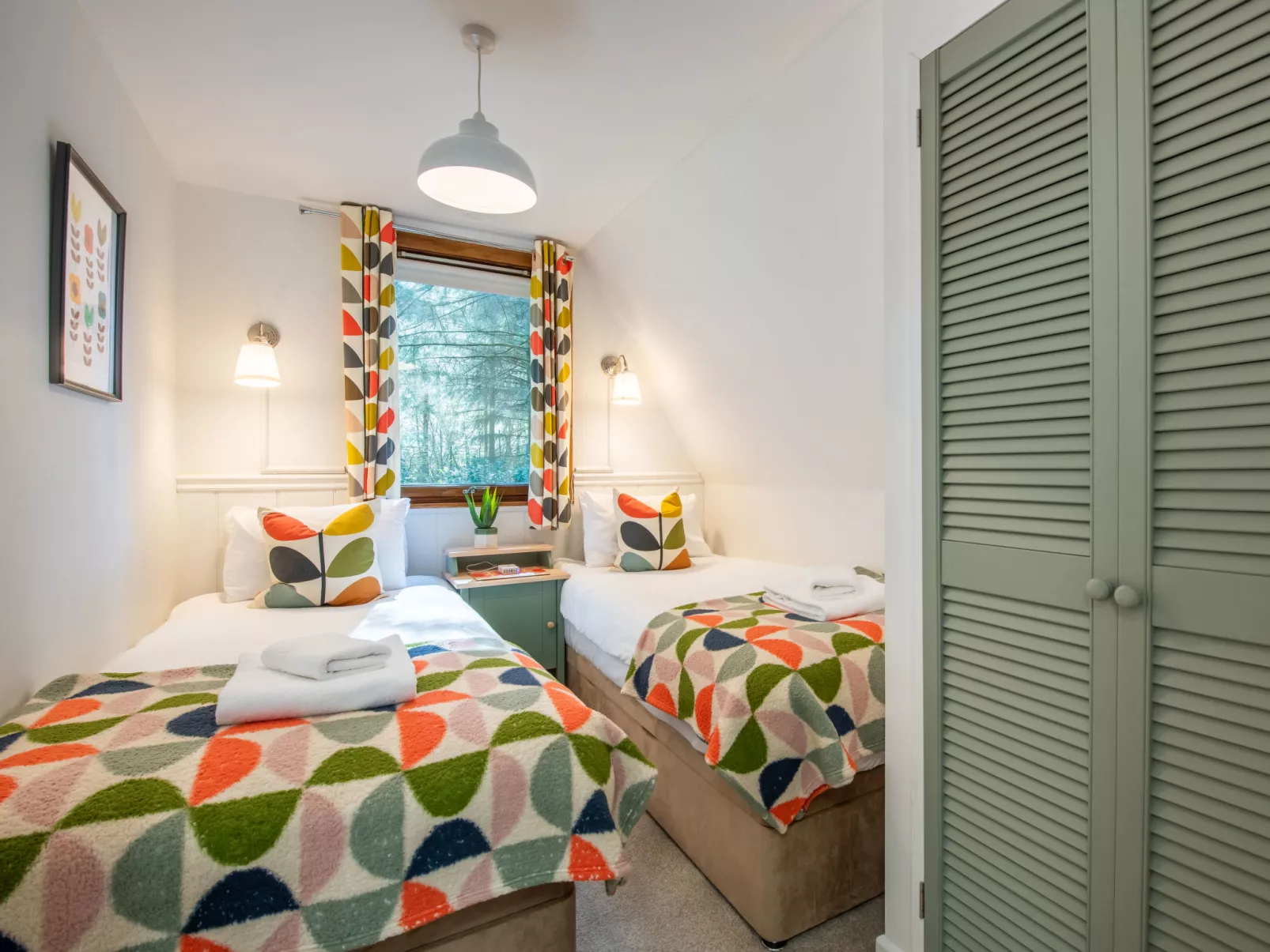 Pine Needle Lodge-Binnen