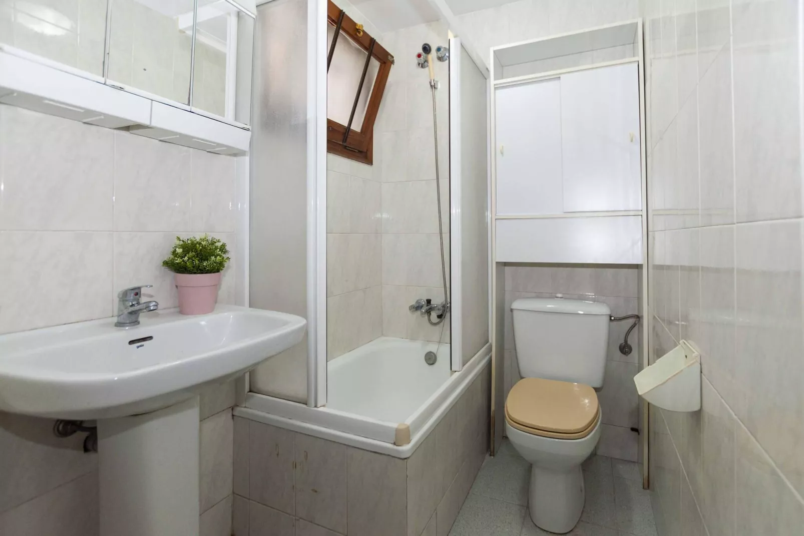 1231 PUNTA DEL ESTE 150m PLAYA-Badkamer