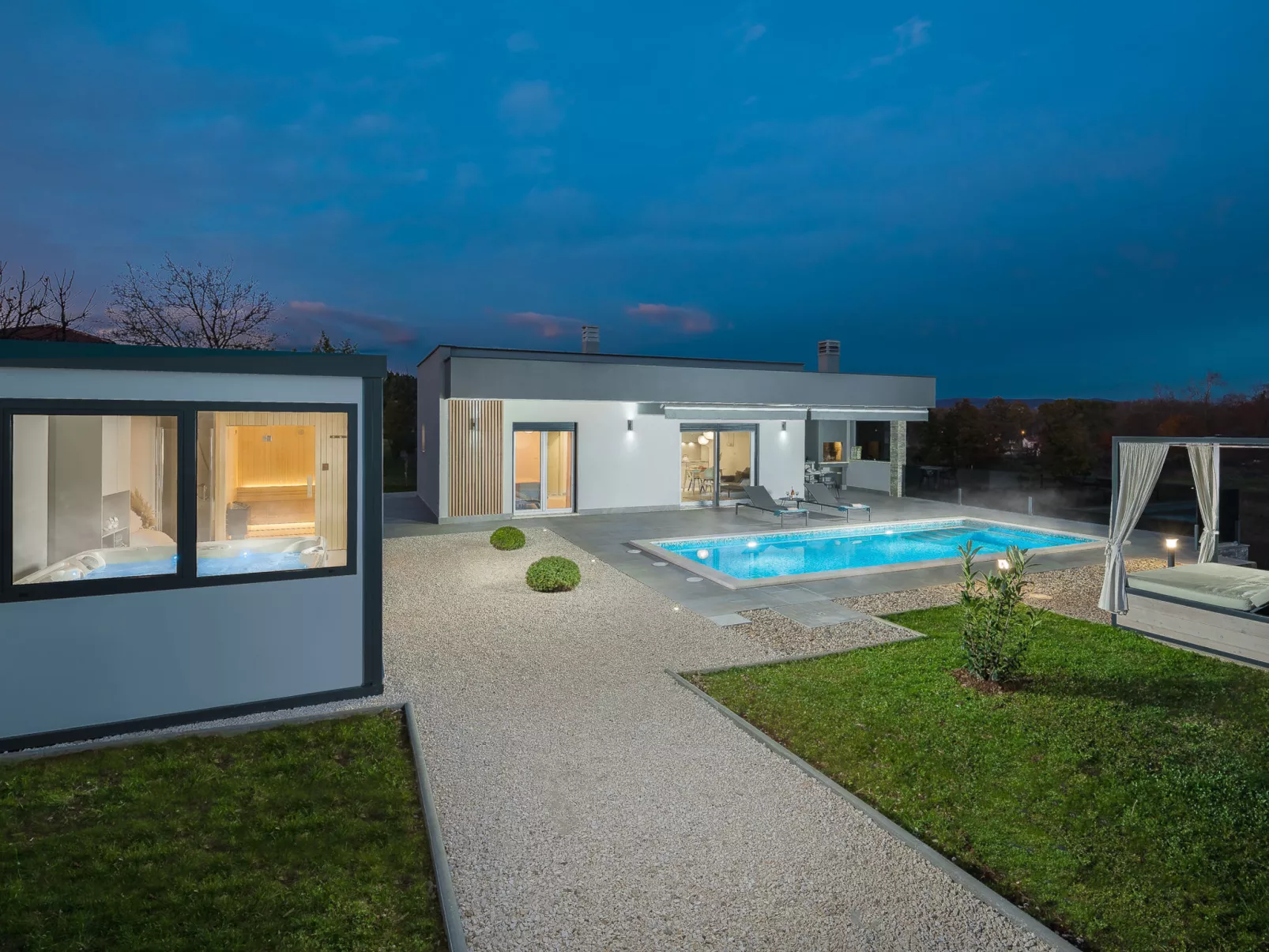Villa Romantica-Buiten