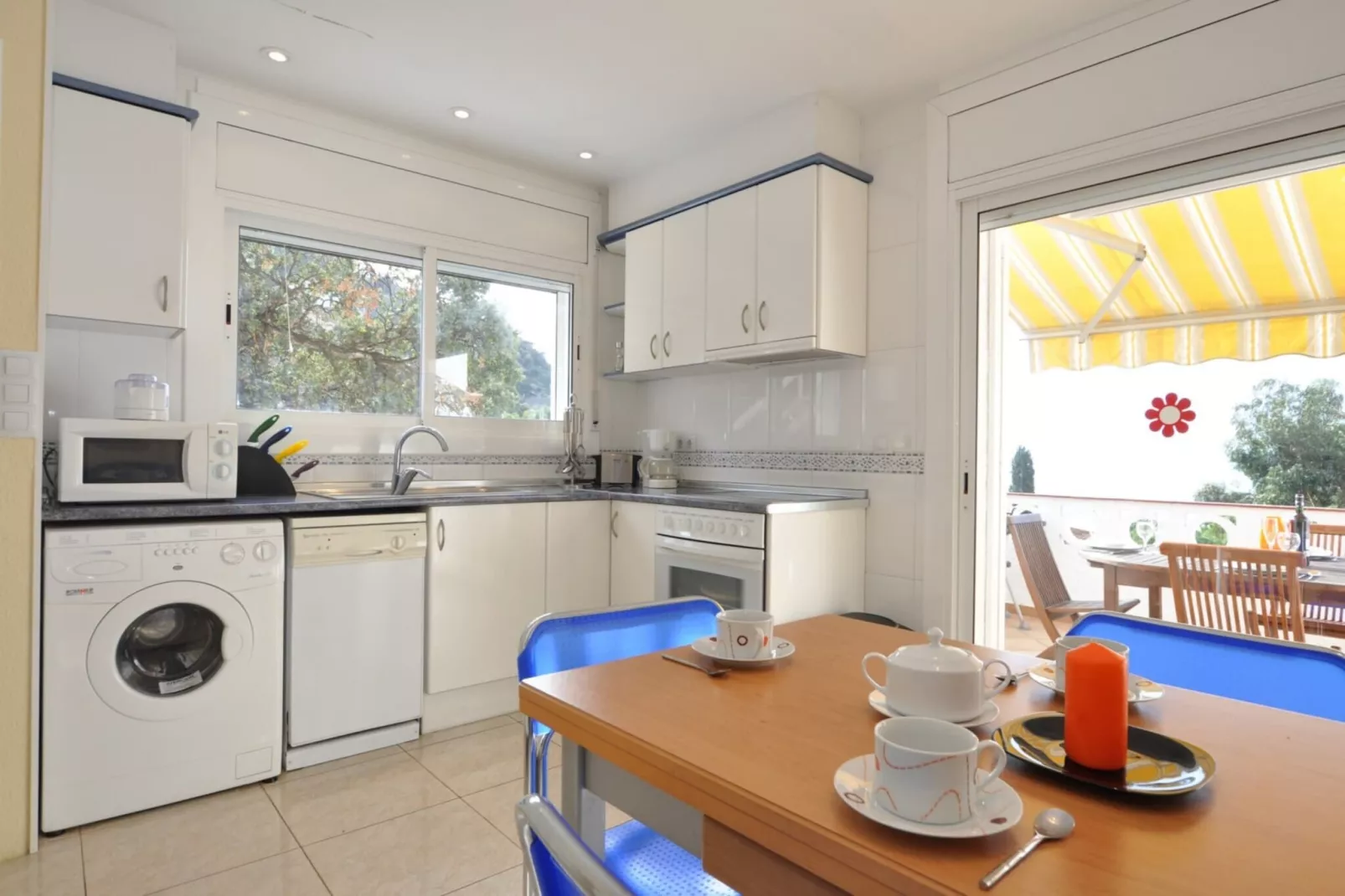 1157 LOS PALCOS vista Mar-Keuken