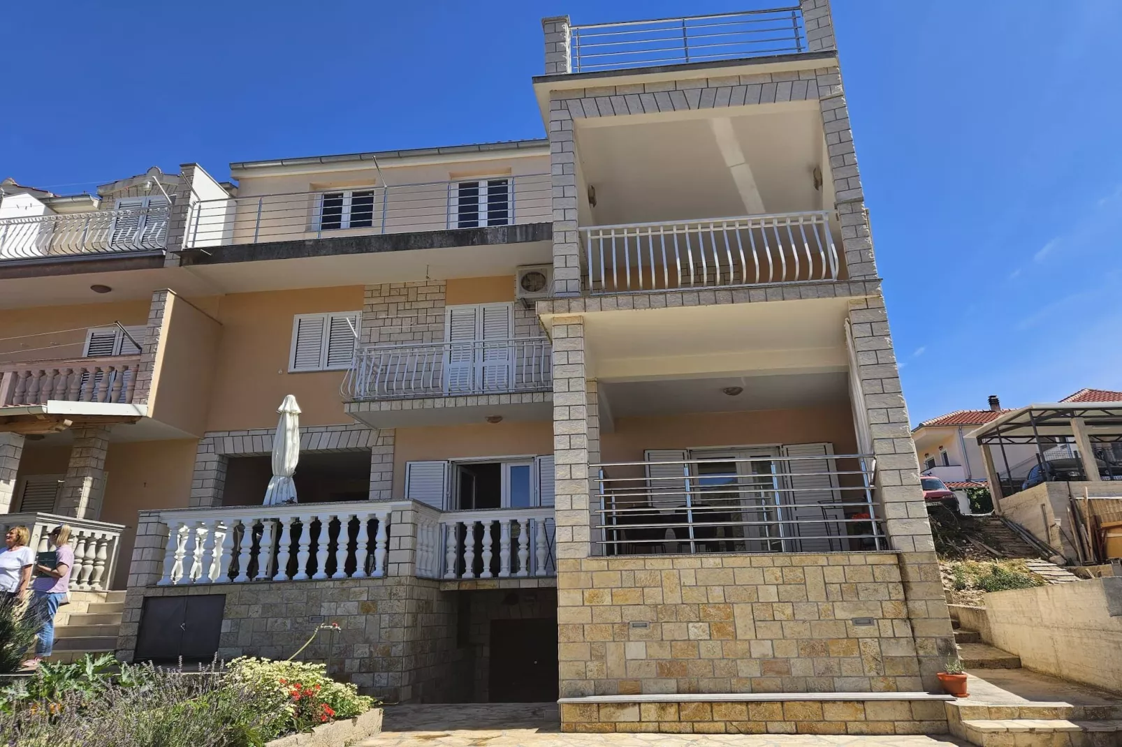 Apartments Miro - studio apartment-Buitenlucht