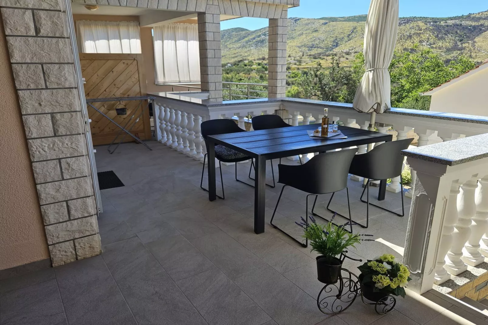 Apartments Miro - one bedroom apartment-Terrasbalkon