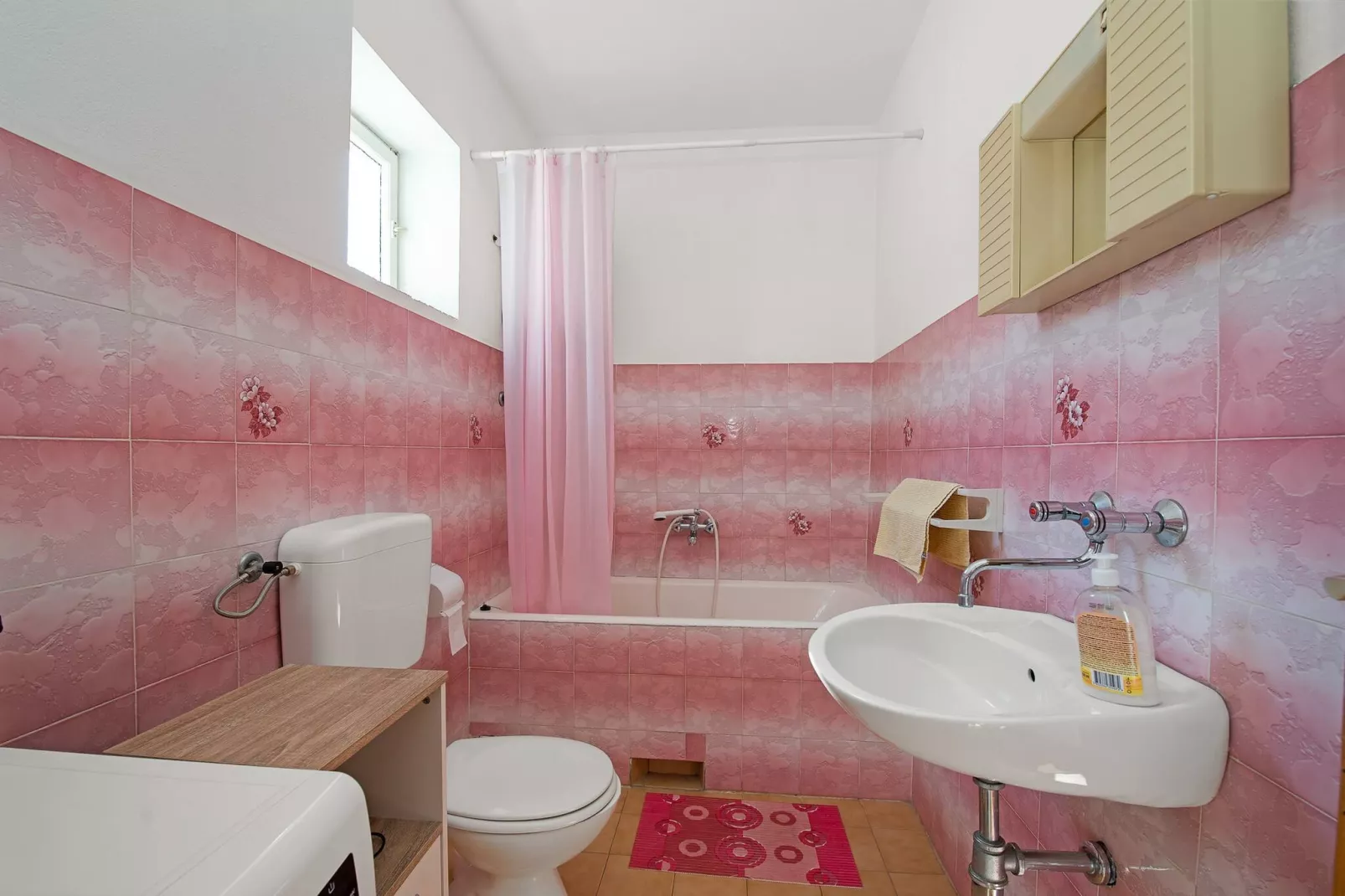 Apartments Jagoda - one bedroom apartment-Badkamer