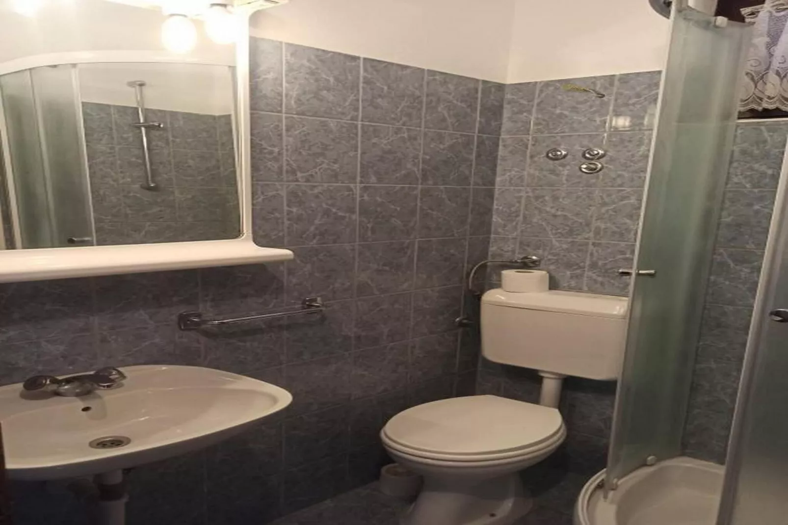 Apartments Pletikosa Gaj - A5-Badkamer