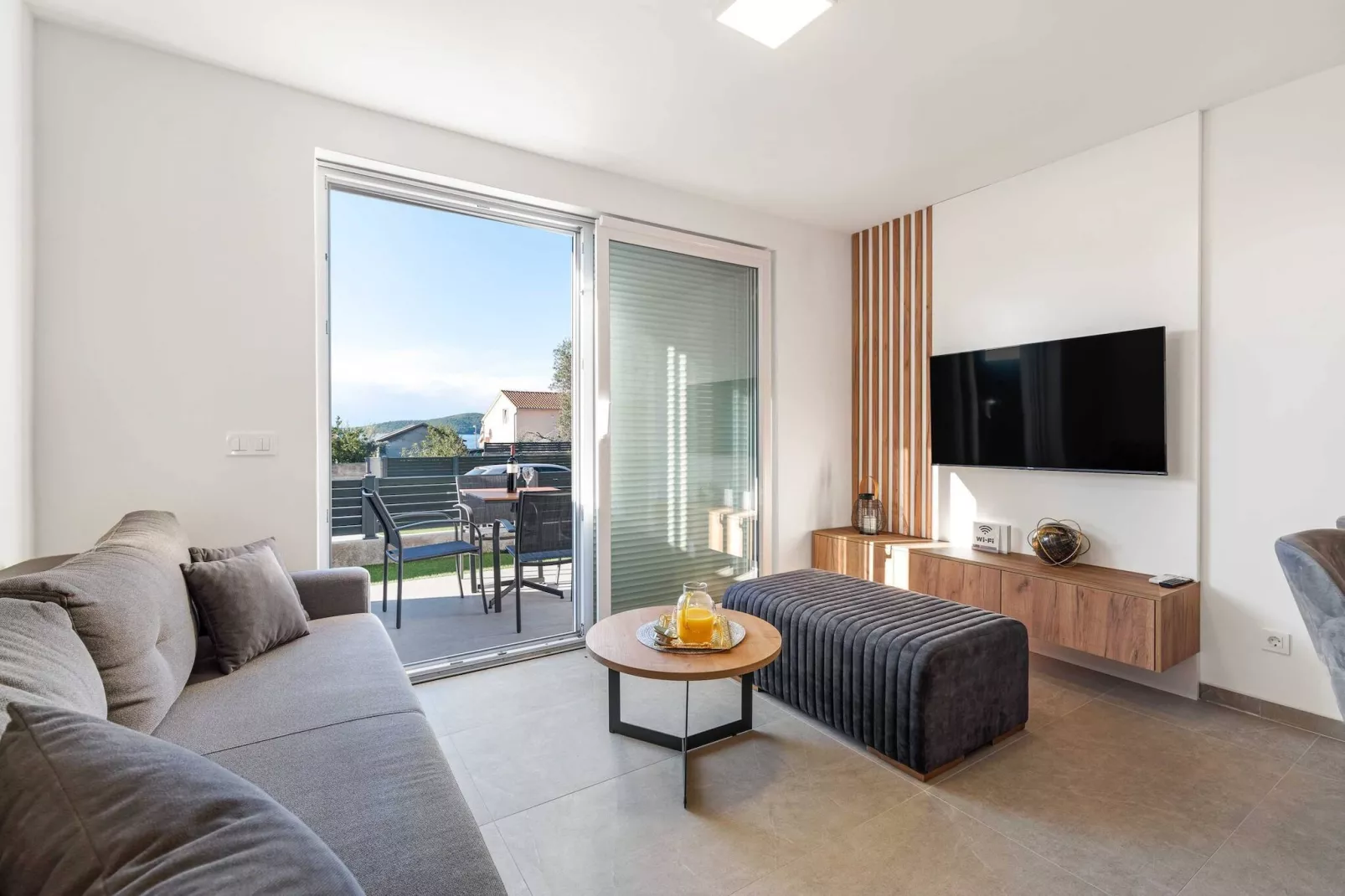 Apartments Velic - Two bedroom apartment A-Woonkamer