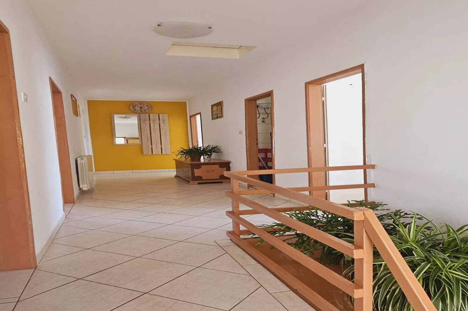 Apartment Mario - three bedroom apartment-Overloop