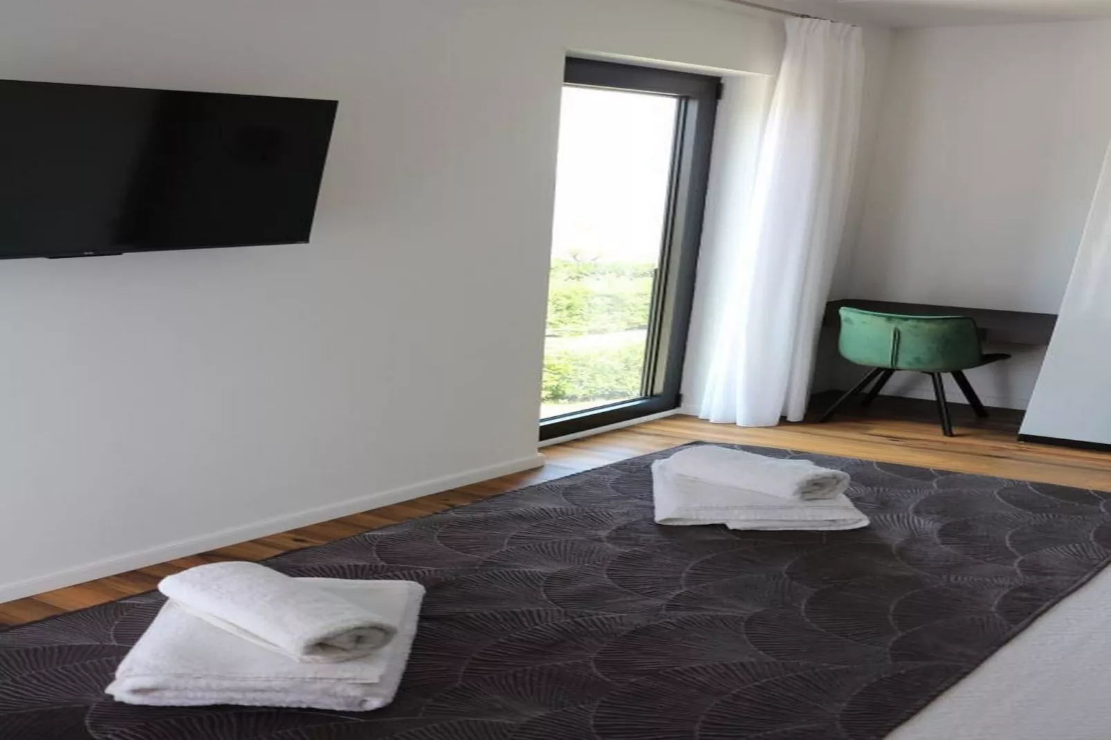 Apartments Marvi - one bedroom apartment (Right)-Slaapkamer