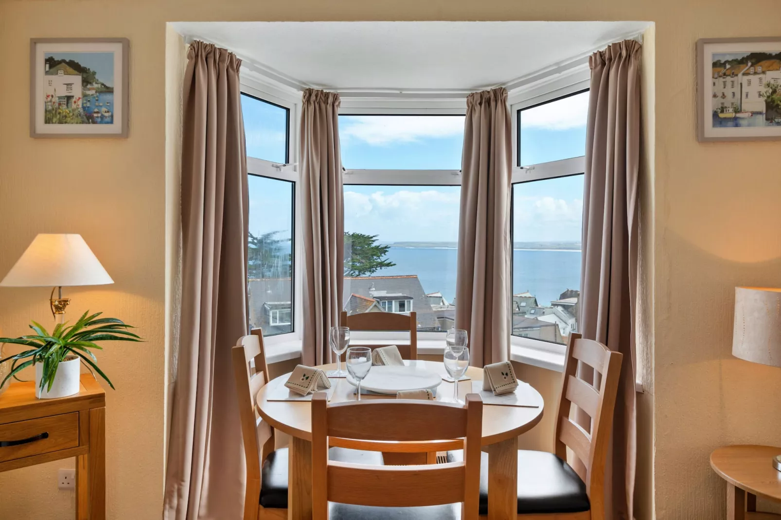 No. 10 Porthmeor-Eetkamer