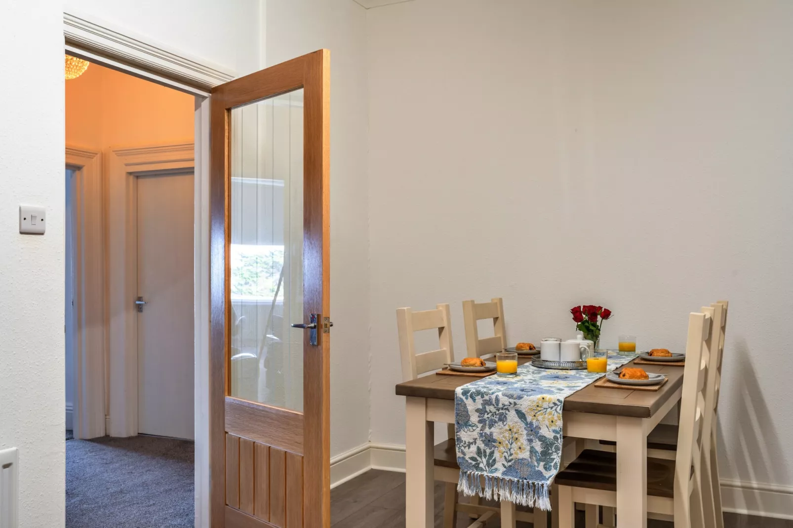 No. 6 Porthgwidden-Eetkamer