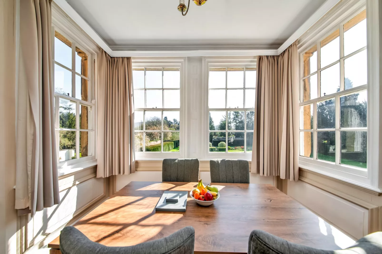 Sutton Hall Apt-Eetkamer