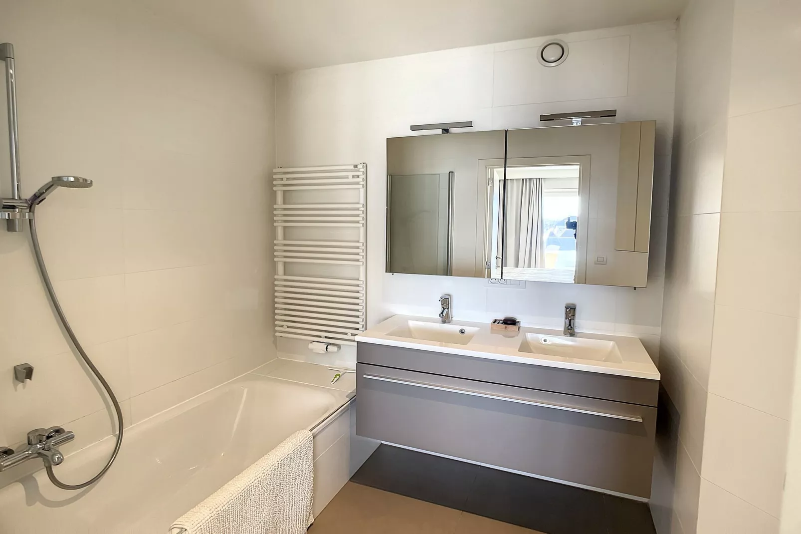 Neuilly 41-Badkamer