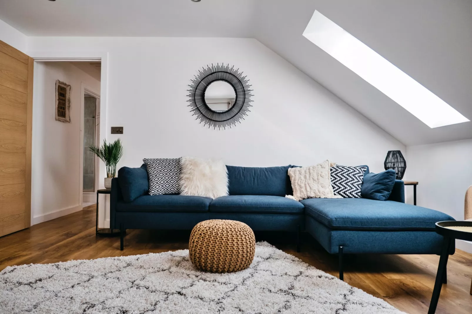 Tolcarne Stay - Luxury Newquay Apartment-Woonkamer