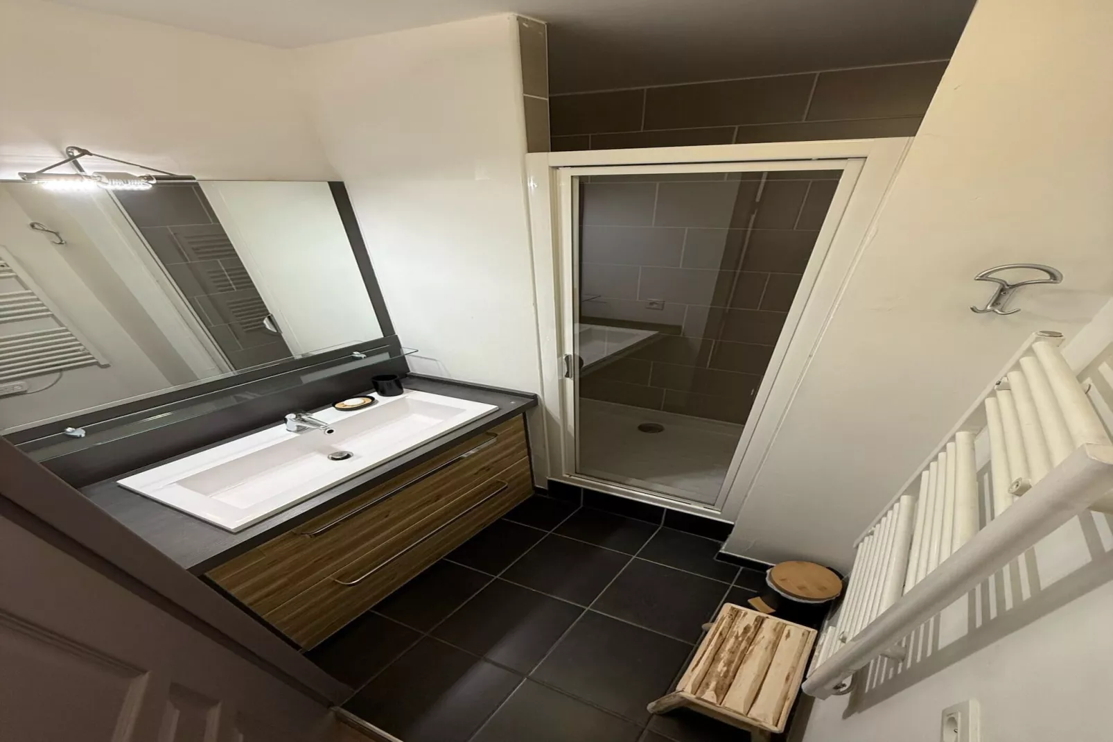 Coeur des Ours B N°01 - 3P6-Badkamer