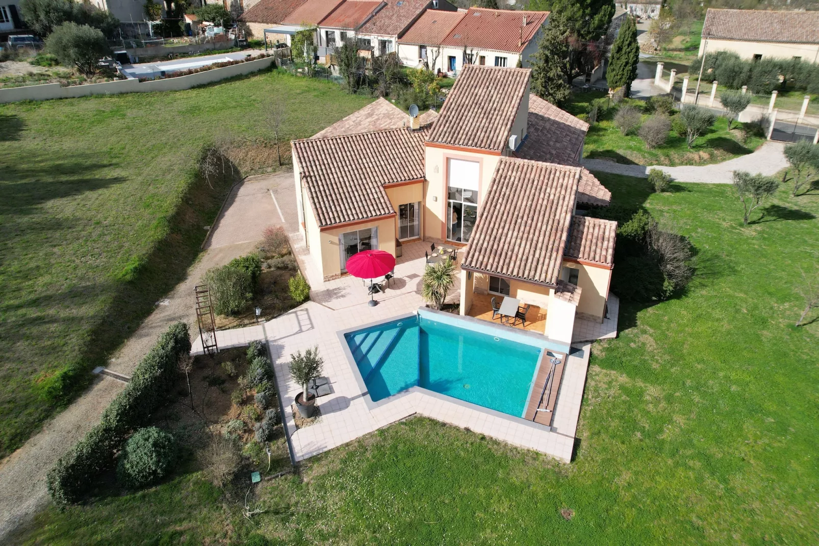 Villa Le Midi-Buitenkant zomer