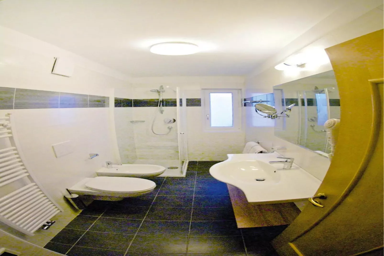 Apartments Diamant - B - 2 Personen-Badkamer