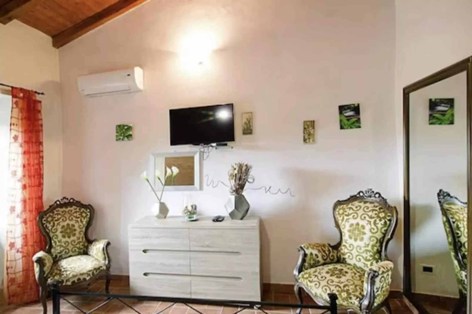 Holiday home, Francavilla di Sicilia-Casa Virginia-Woonkamer