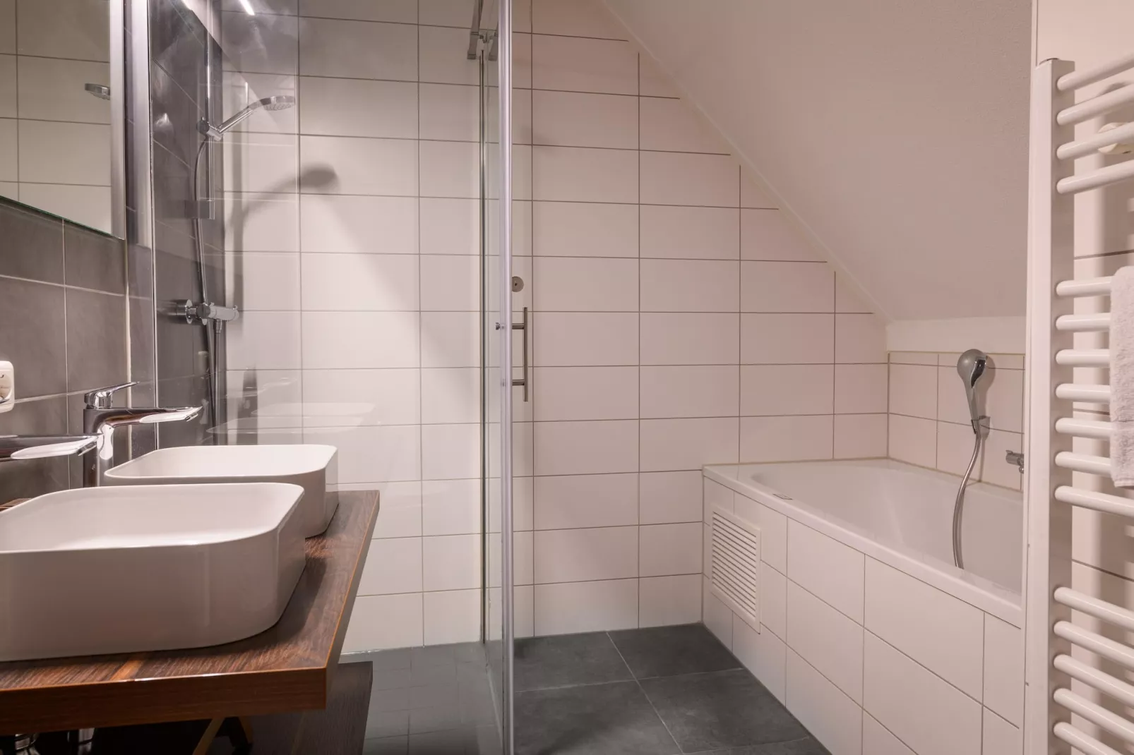 Resort Maastricht 11-Badkamer