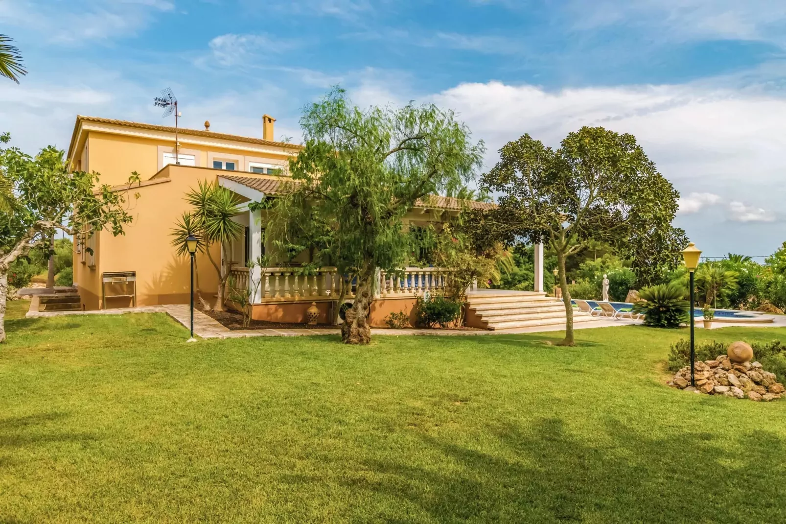 Casa Bonita (ses Salines)-Buitenkant zomer