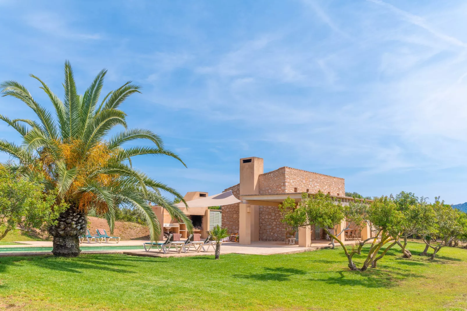 Son Floriana-Buitenkant zomer