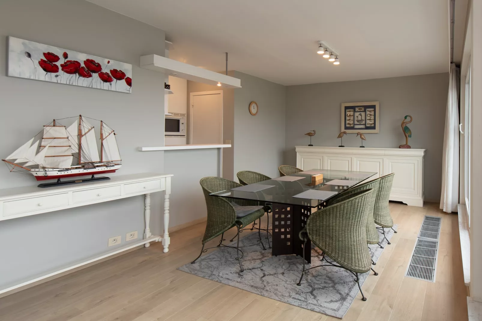 MENTON 22B-Eetkamer