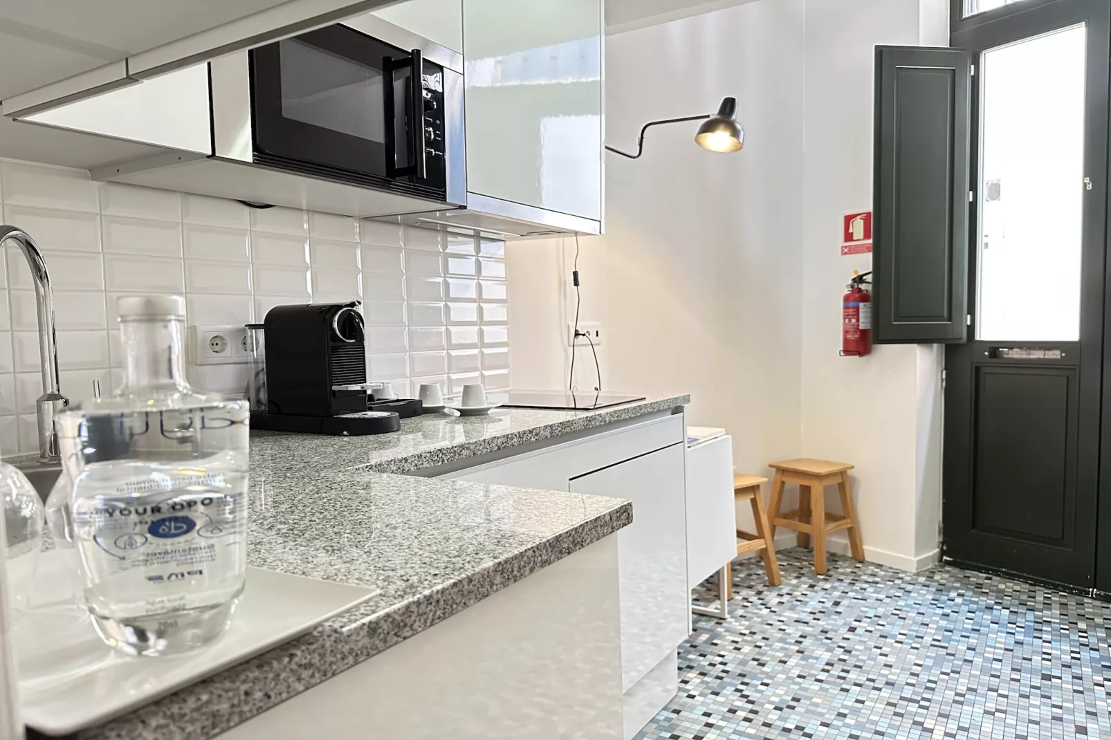 YOUROPO - Typical House 3-Keuken