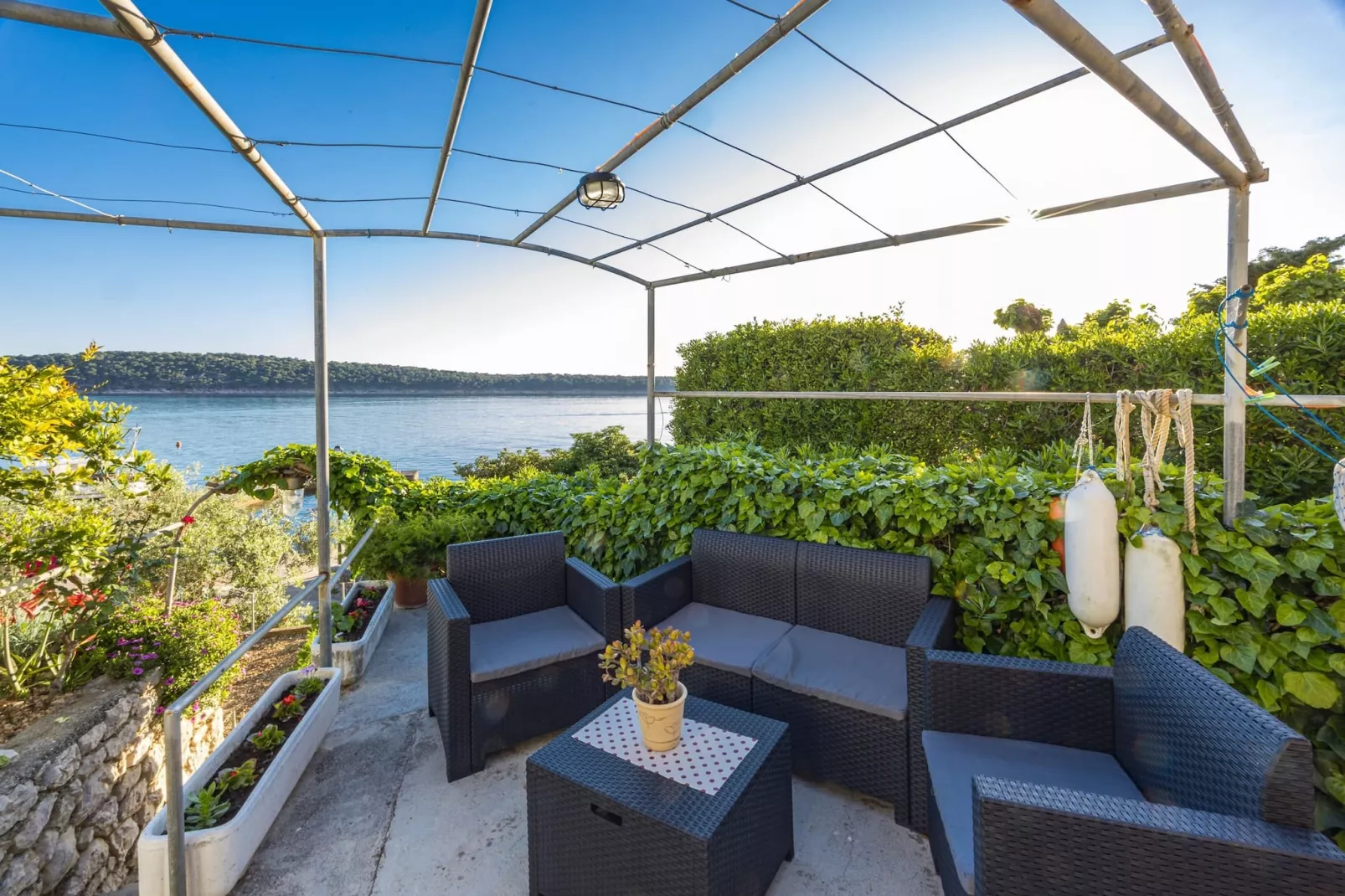 Apartments Jurica - Apt Petra with Sea View-Tuinen zomer