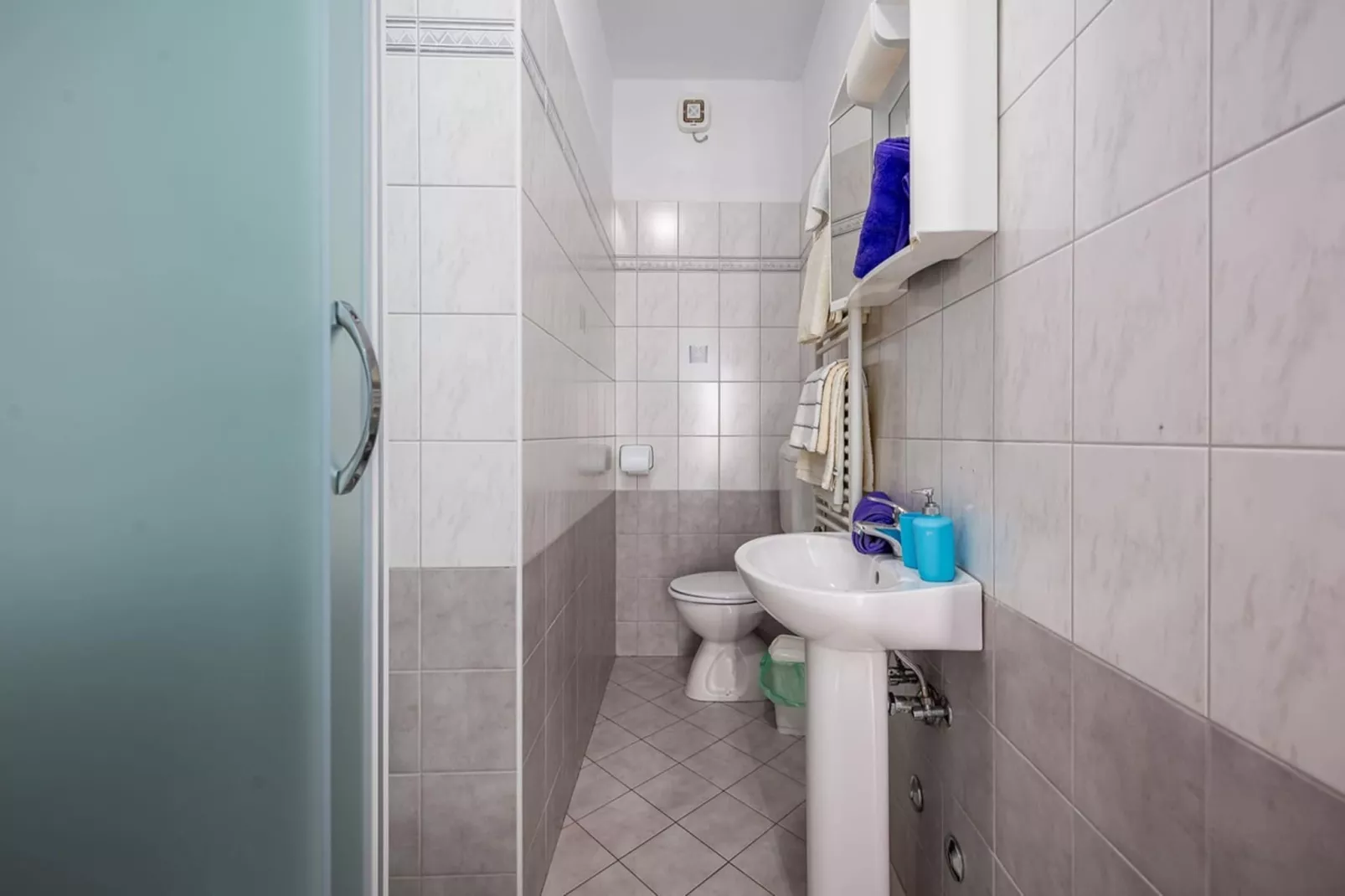 Lara 2 - Shared Pool, Sauna, Jacuzzi-Badkamer
