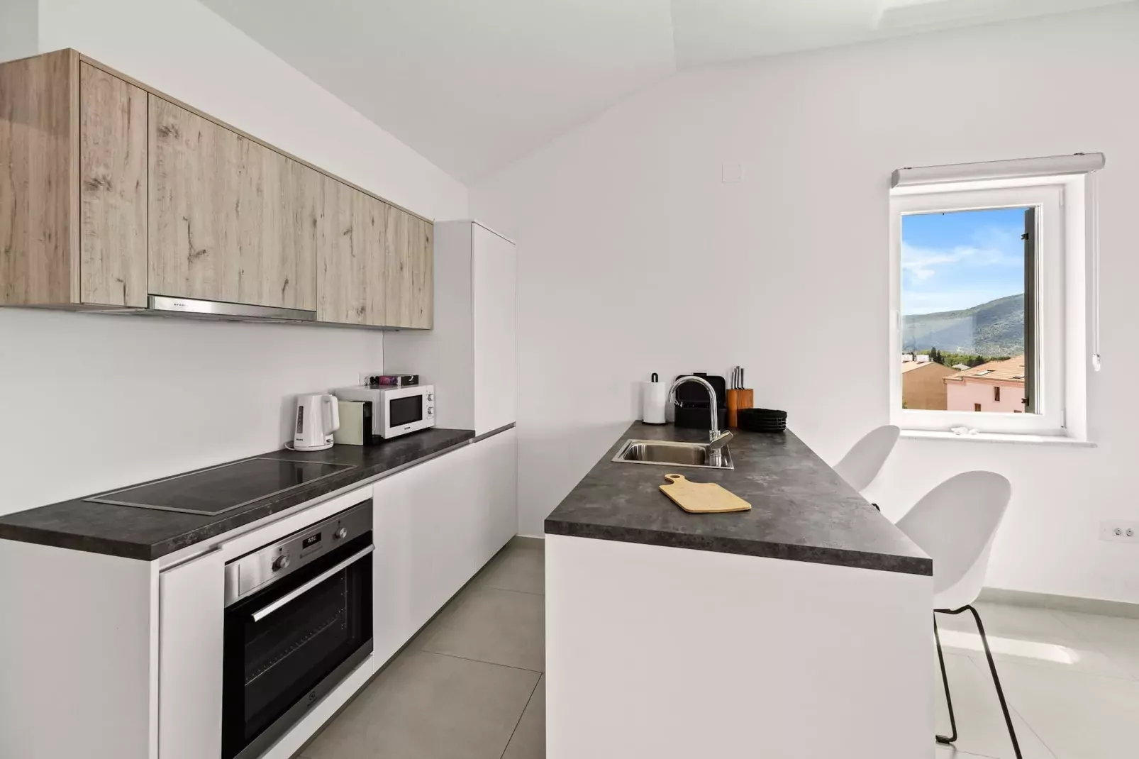 Enchanting Summer Apartment-Keuken