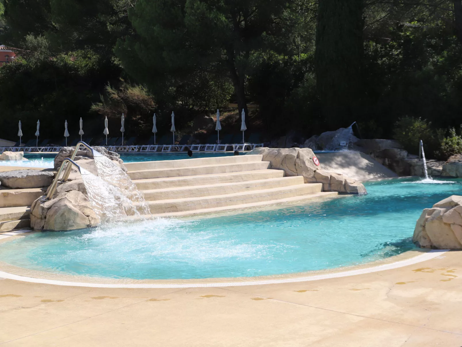 Le Vallon-Buiten