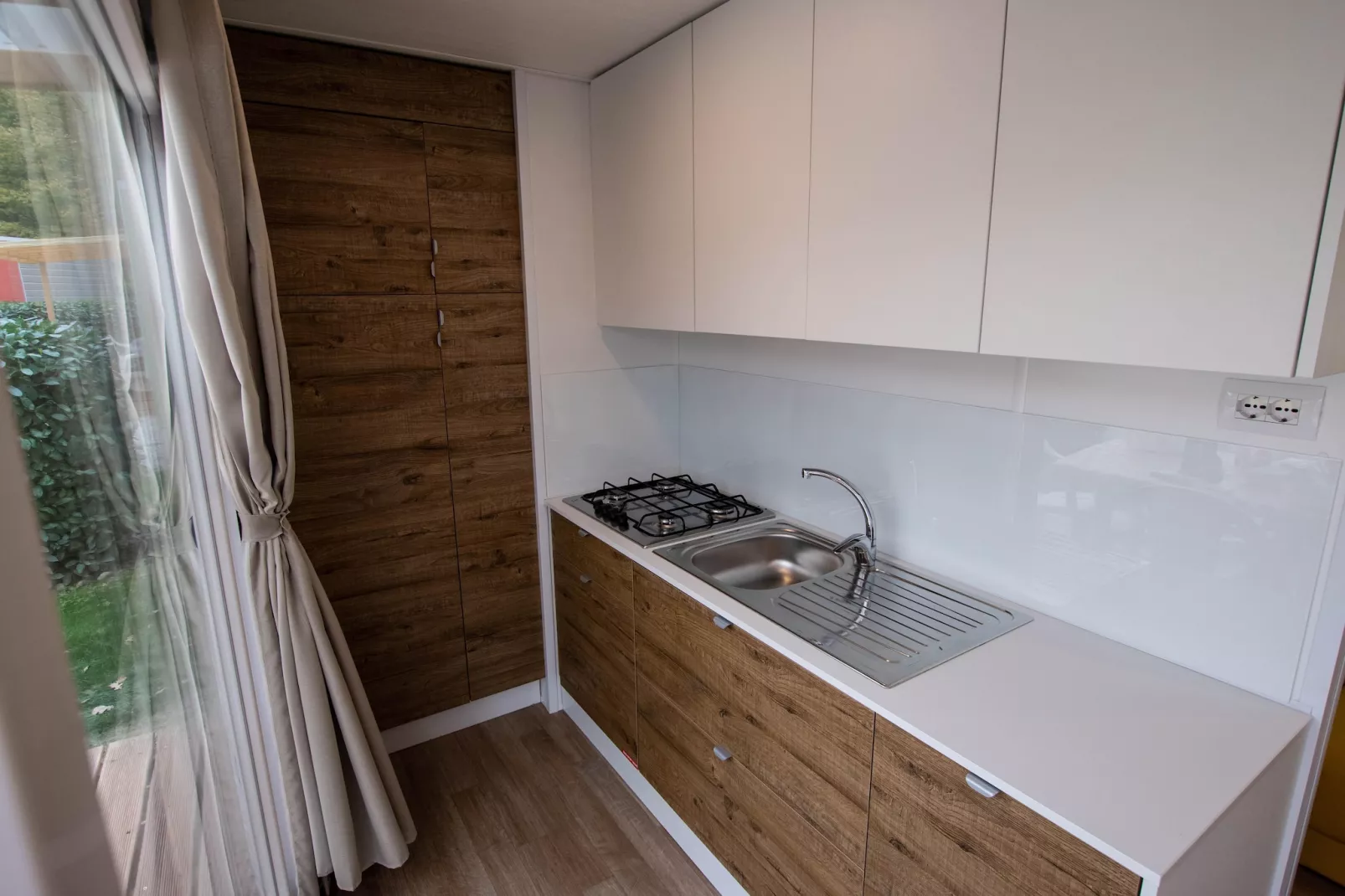 RESIDENCE ALBA VILLAGE / Studio Apartment 2 Personen M2-Keuken