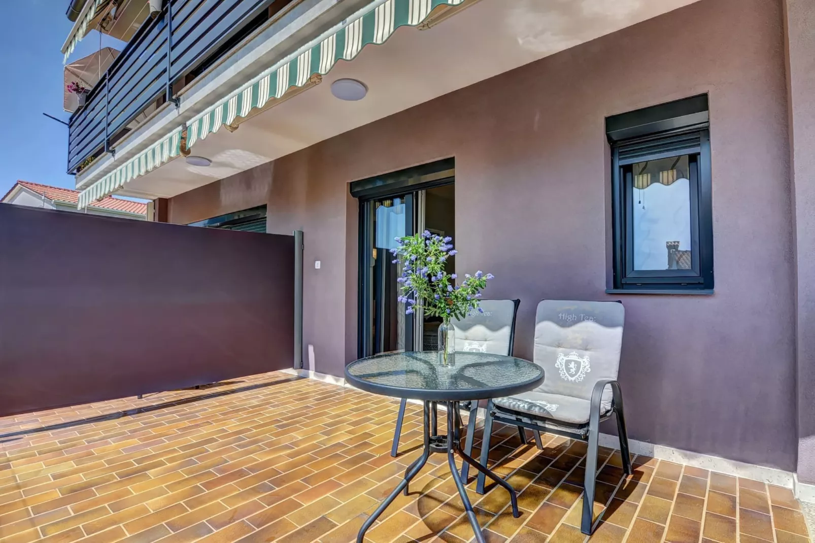 Kajfes A2 - Lovely Studio Apartment with Terrace-Terras