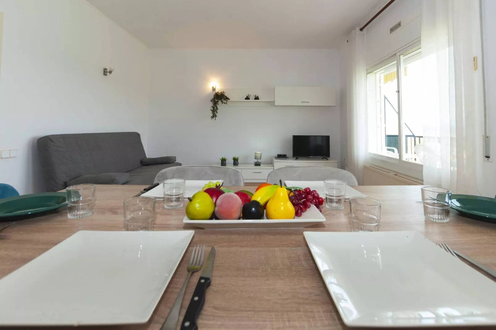 1141 MAS OLIVA con Piscina-Eetkamer