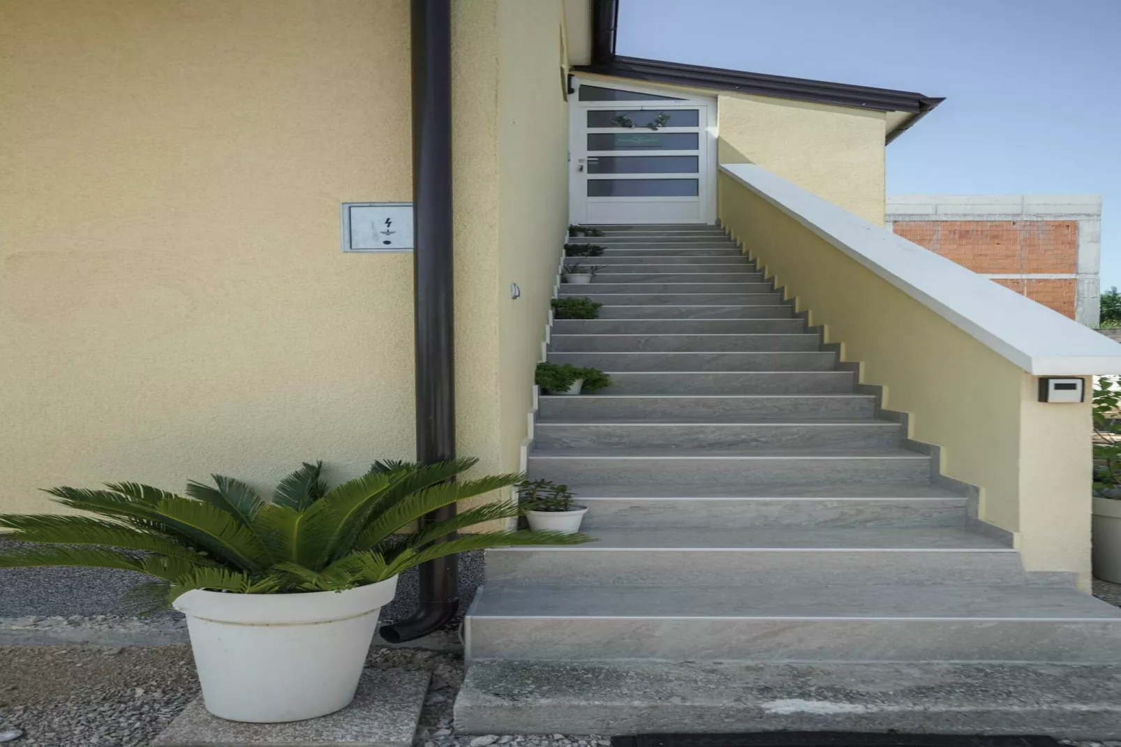 Garden Boutique Apartments - Silver-Overloop