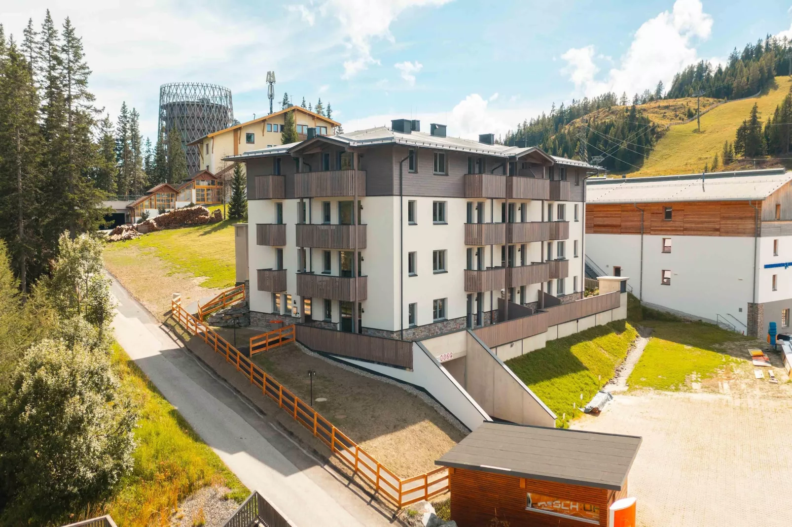 Superior Two-bedroom Apartment – KA2S-Buitenkant zomer