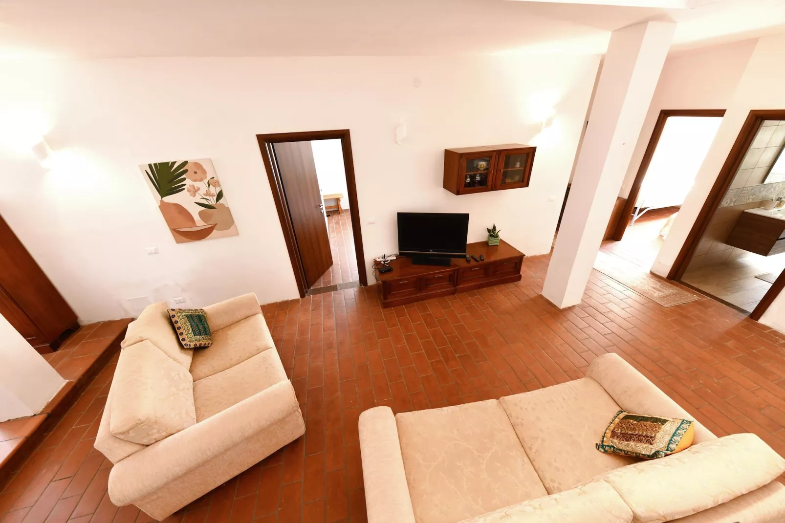 Villa Giugiò mit Privatpool-Woonkamer