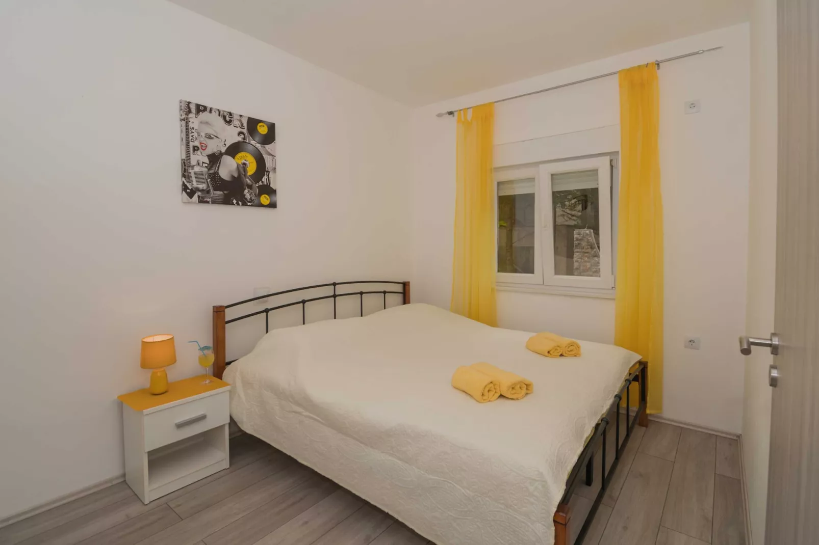 Apartment Lavanda - Four Bedroom Apartment with Hot tub and Terrace-Slaapkamer