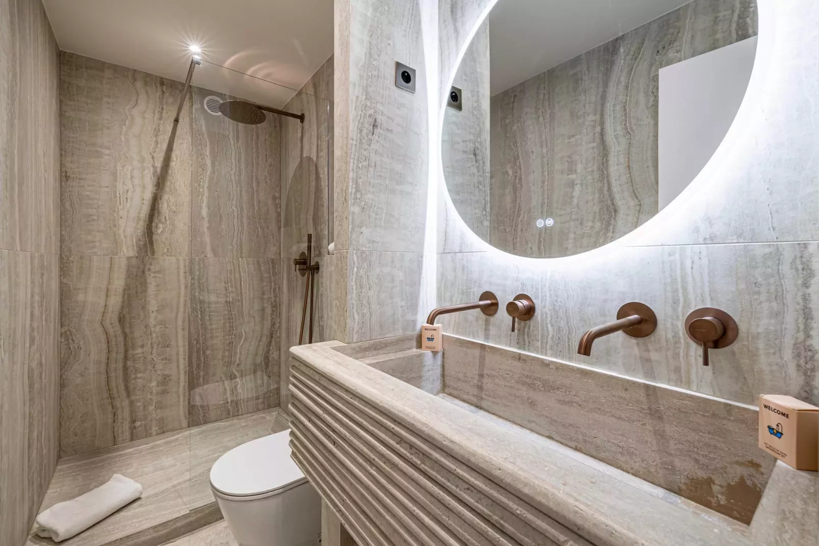 JB-9-LERINS-Badkamer
