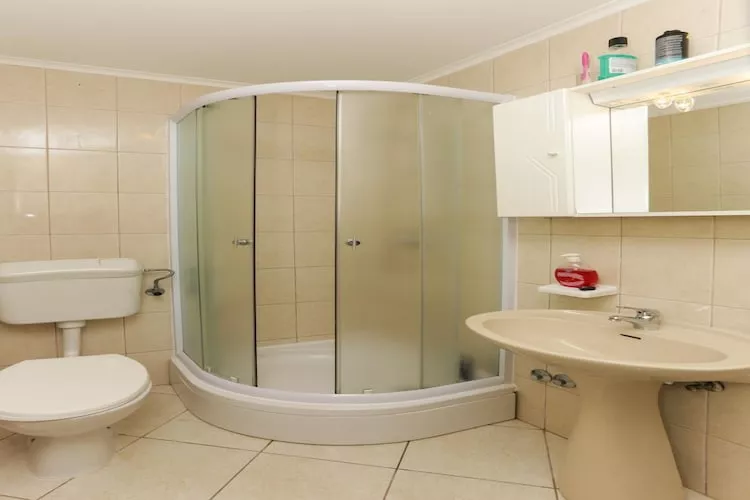 Apartments Villa Dubrovnik- Superior Studio Apartment with Terrace and Sea View-Badkamer