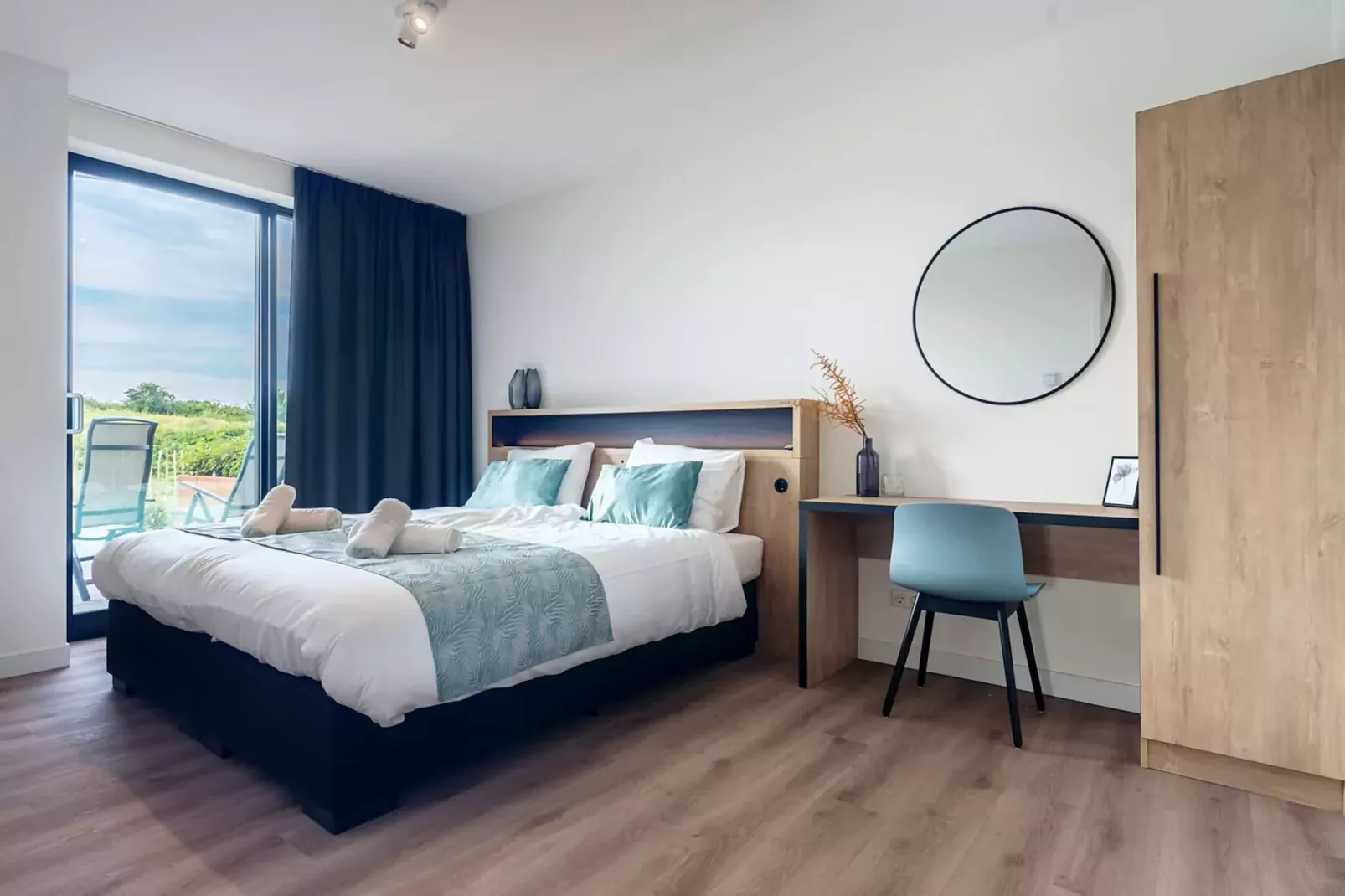 Breskens Apartments & Penthouses 9 - Buitenkant zomer
