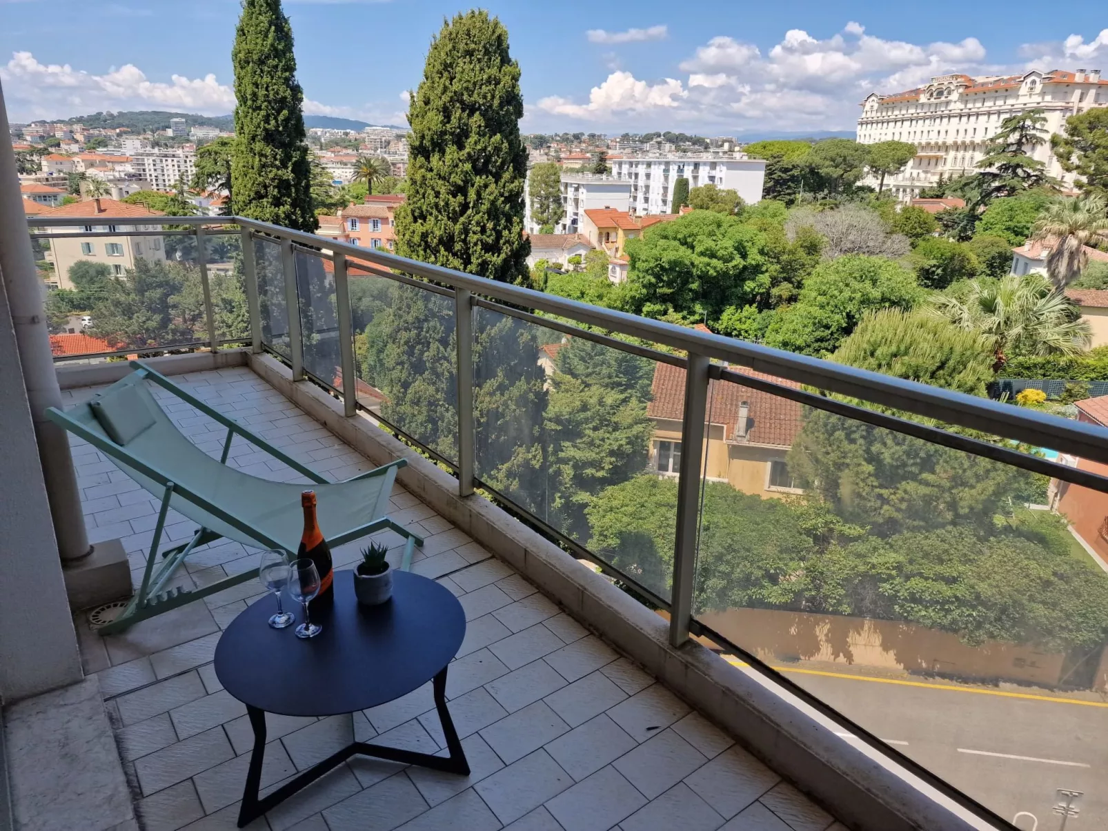 Le Floriana-Buiten
