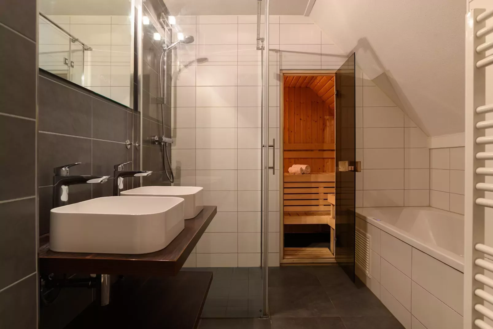 Resort Maastricht 2-Badkamer
