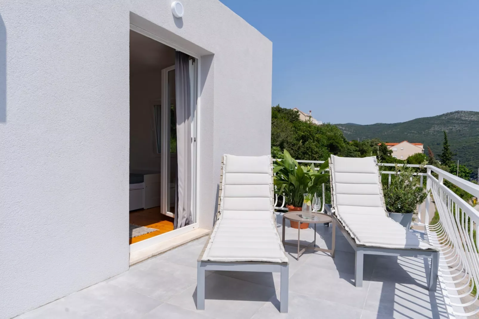 Apartment Konak - Two Bedroom Apartment with Terrace and Sea View-Terrasbalkon