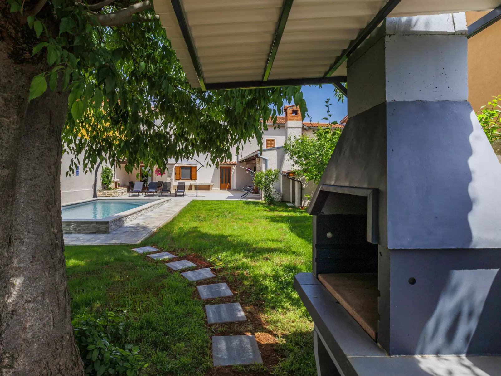 House Gino-Buiten
