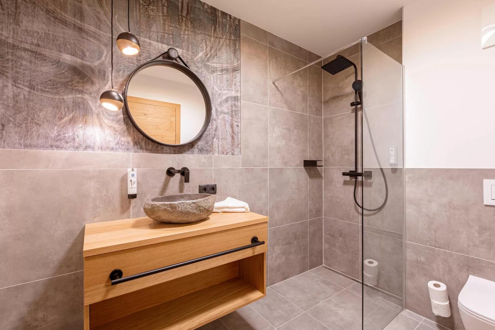 Fiss Suites 8-Badkamer