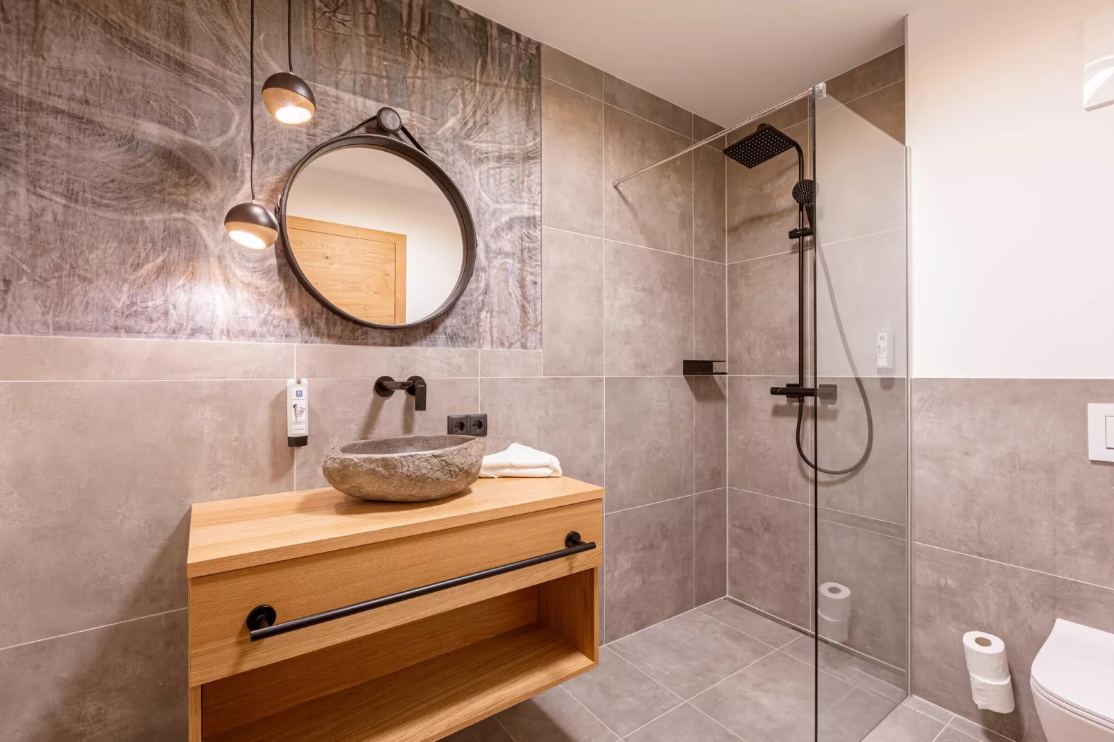 Fiss Suites 11-Badkamer