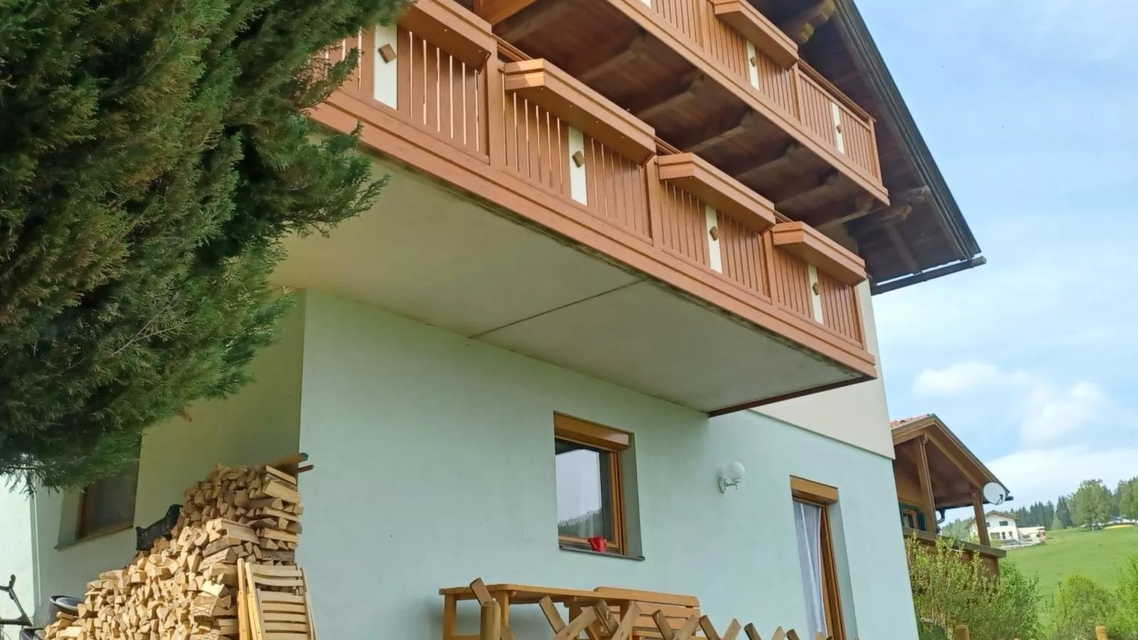 Landhaus zur Sonne-Buitenkant zomer